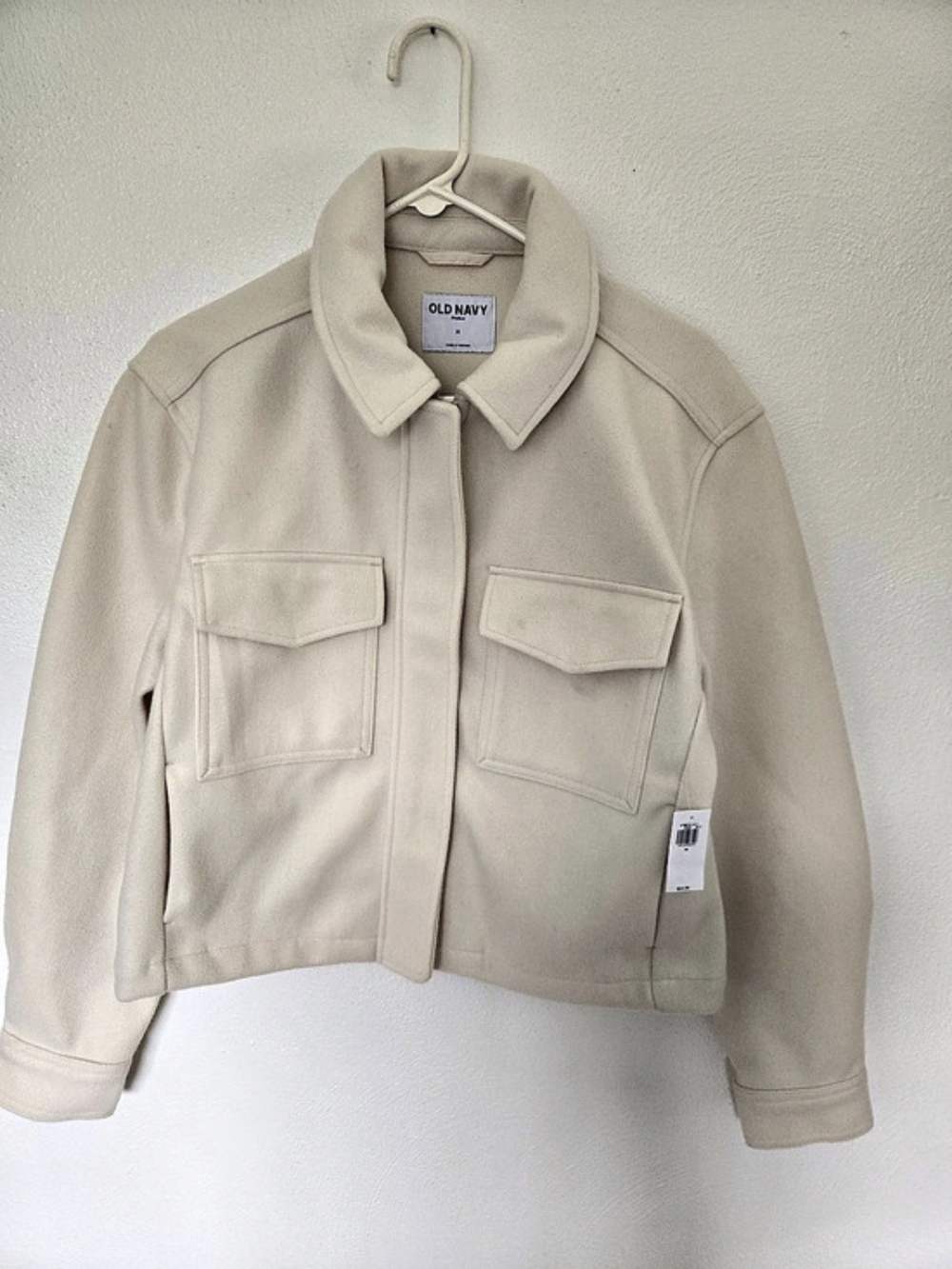 Old Navy Jacket in Cream Size Medium